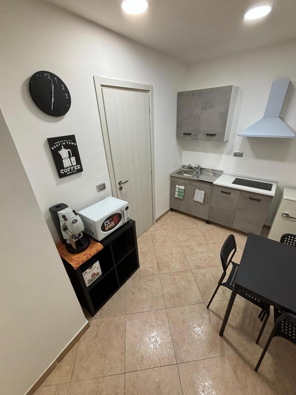 Na City Rooms Naples Exterior photo