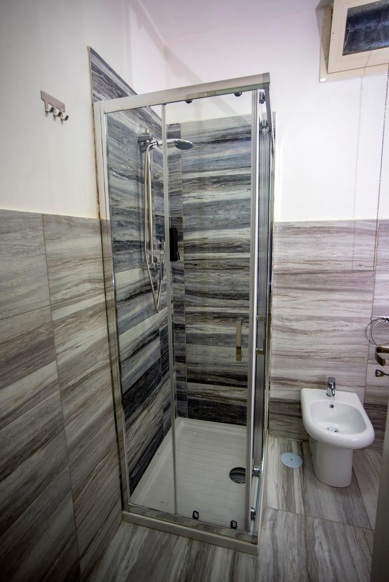 Na City Rooms Naples Exterior photo