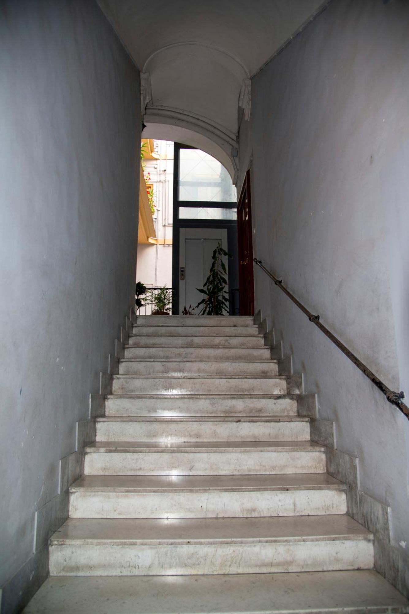 Na City Rooms Naples Exterior photo