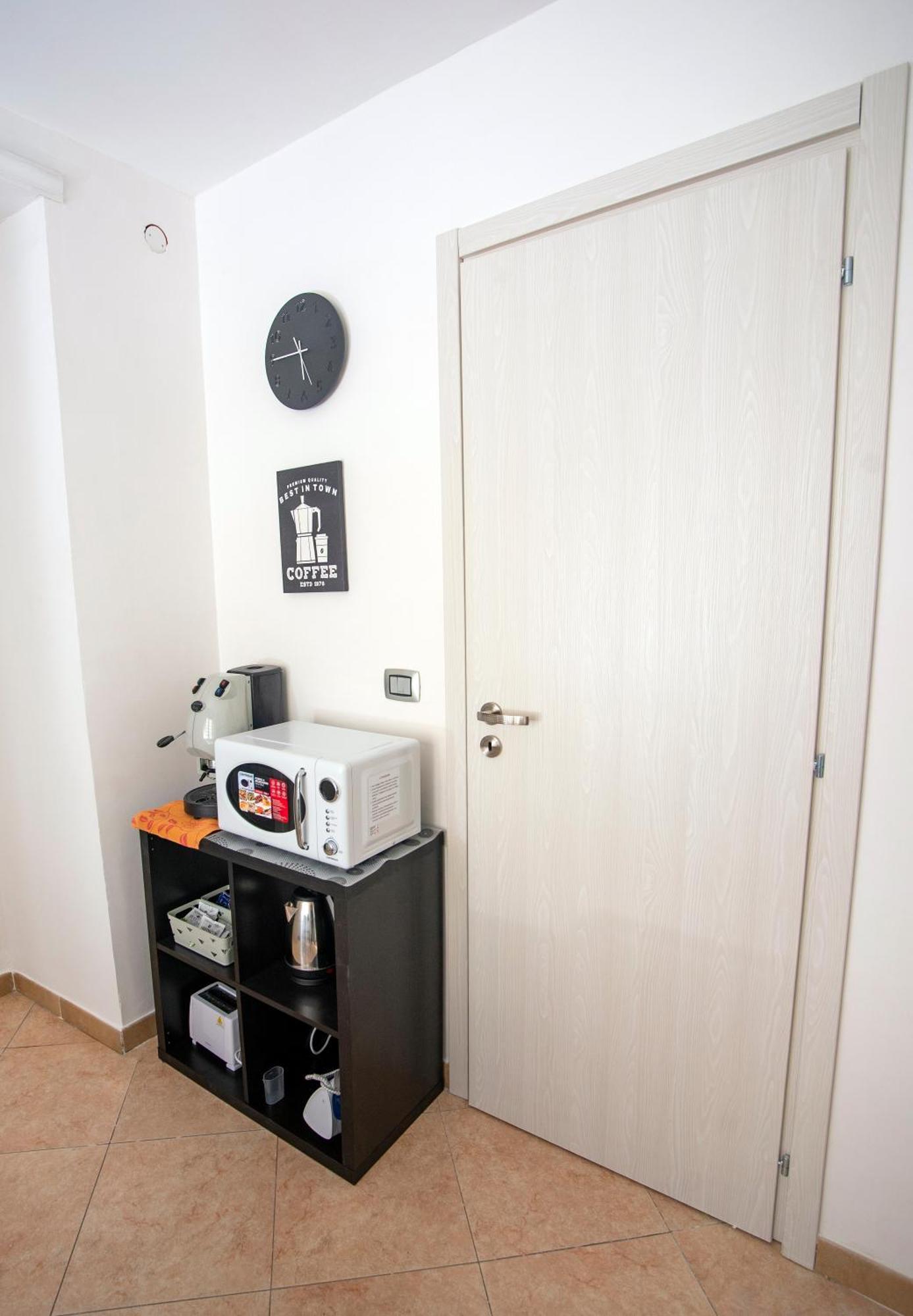 Na City Rooms Naples Exterior photo